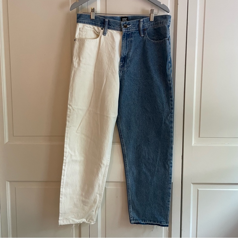 BDG Straight Cropped Split Leg Jeans
